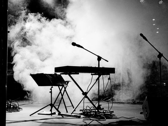 Stand.nl: 'Welke artiest die niet meer onder ons is heeft je altijd ontroerd?'