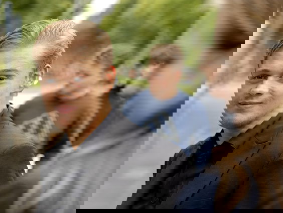 Presentator Dennis Schouten: 'Dat ik moeite heb met het leven speelt al heel lang'