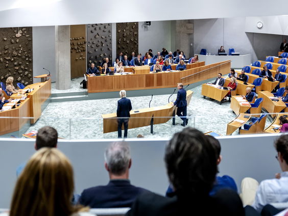 Kamer verspijkert miljarden in Miljoenennota tijdens de APB