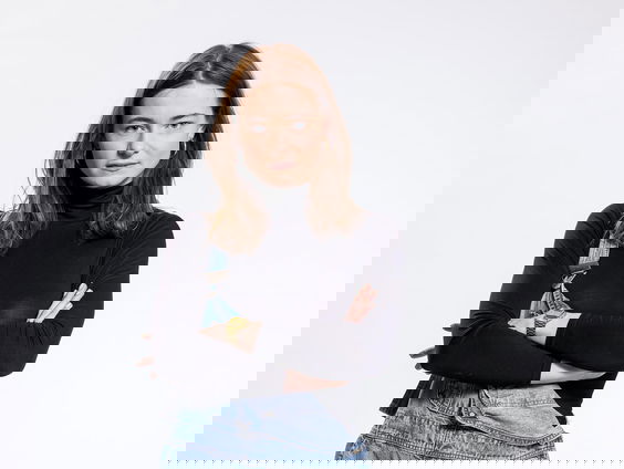 Kunststof - Emma Wortelboer, presentatrice