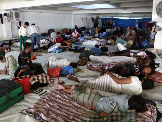 Waarom lijken mensen in landen als Indonesiƫ nu minder bereid om Rohingya-vluchtelingen op te vangen?