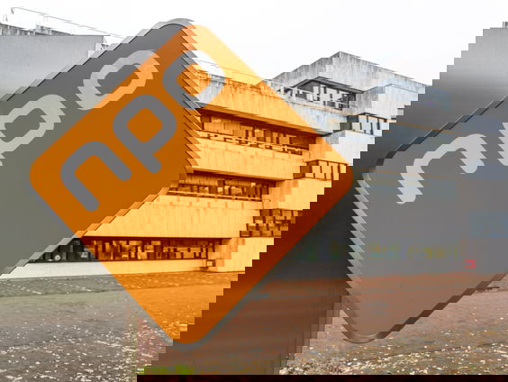 FNV wil dat arbeidsinspectie NPO onder de loep neemt