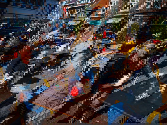 Horecaondernemers zien betalen voor sneltesten niet zitten: ‘Drempel wordt te hoog’