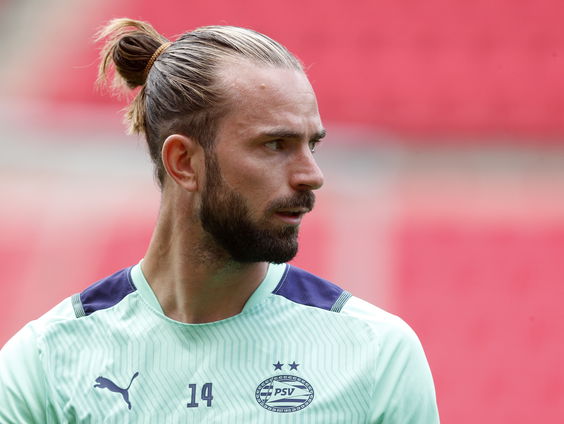 Drukke transferdag: Pröpper stopt, Veerman komt en Onana tekent bij Internazionale