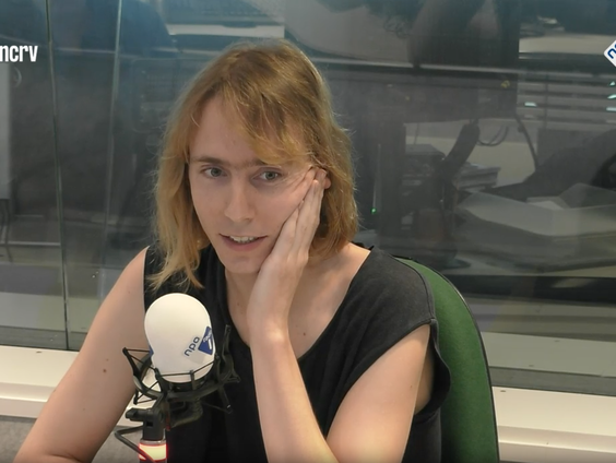 Hannah Chris Lomans over hun dichtbundel Een lichaam dragen