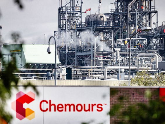 VN doet onderzoek naar schending mensenrechten medewerkers Chemoursfabriek