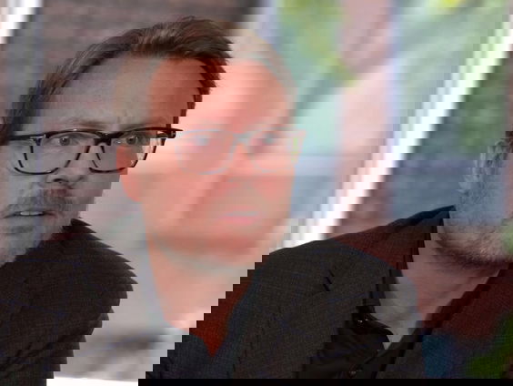 Prins Constantijn van Oranje kritisch op kabinet over regelgeving AI