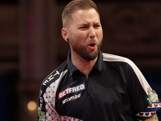 Noppert wint op EK darts, Smith stuurt Van Barneveld naar huis: 'Te teleurgesteld'