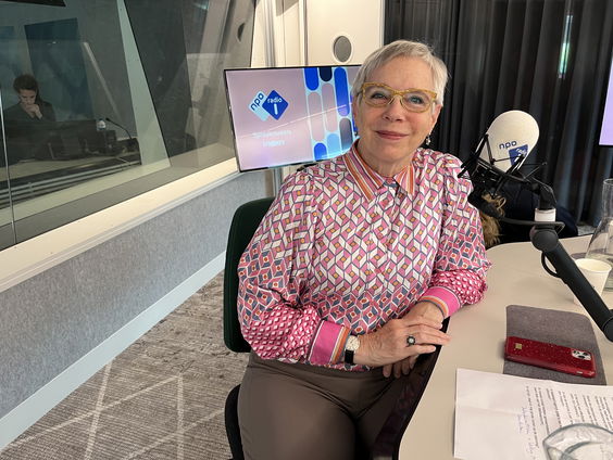 Tracy Metz over het tienjarig jubileum van 'De Badkuip' van het Stedelijk Museum in Amsterdam