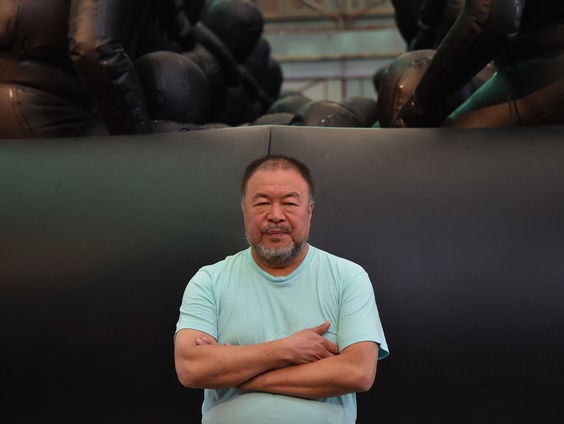 Ai Weiwei opent onze blik op Chinese kunst, toch missen we in Nederland het werk van andere Chinese kunst ...