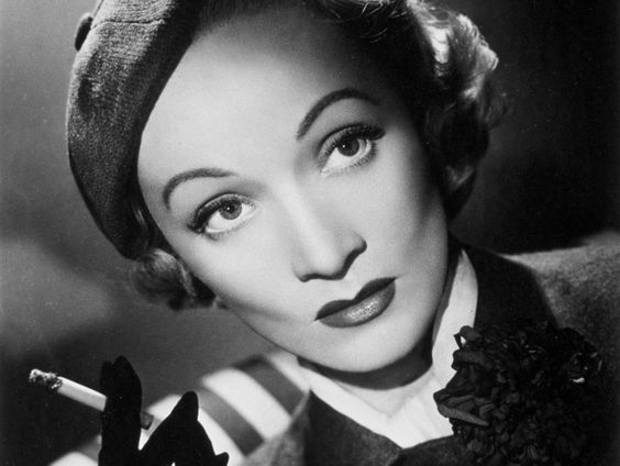 Sven Ratzke over de voorstelling 'Marlene' over Marlene Dietrich