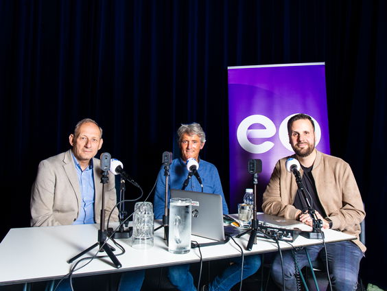 De ongrijpbare oorlog in Oekraïne en de rol van religie met oud-generaal Mart de Kruif