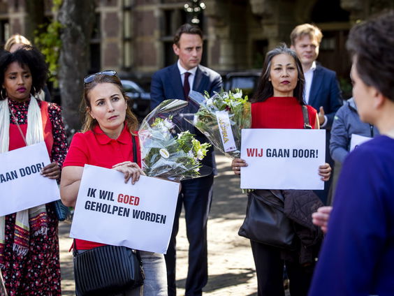 Emotionele rollercoaster: Verhalen van toeslagenouders opgeschreven