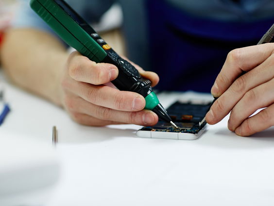 Waarom zijn spullen tegenwoordig zo lastig om te repareren?