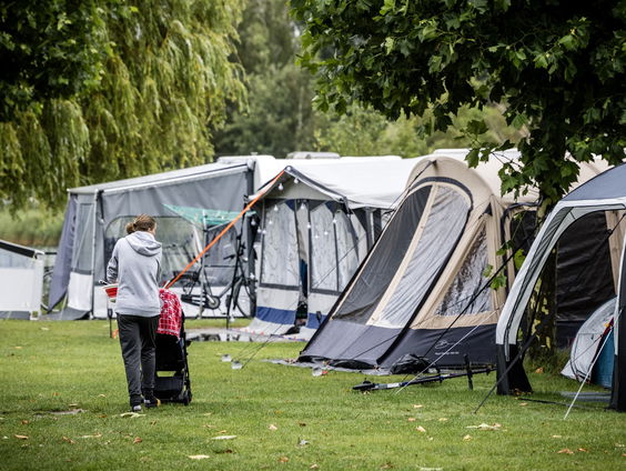 Kleine campings steeds vaker opgeslokt door grote vakantieparken