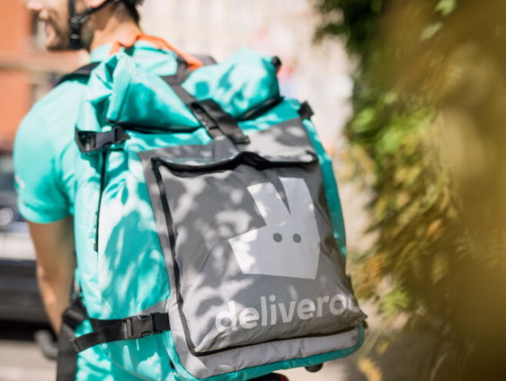 Bezorgers Deliveroo hoorden in loondienst te zijn
