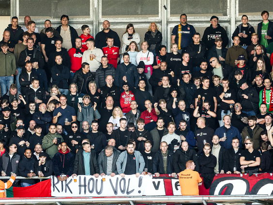 Opnieuw homofobe spreekkoren tijdens Eredivisie-duel