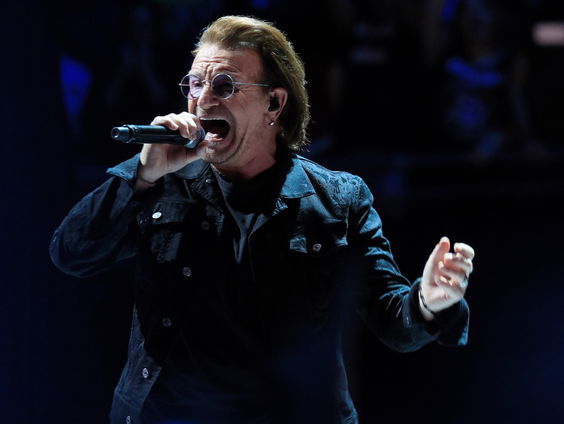 Popjournalist Gijsbert Kamer over het nieuwe boek van Bono