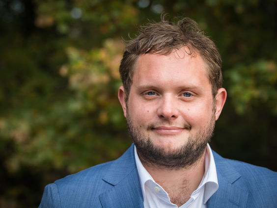 Wetenschapsjournalist Diederik Jekel komt met theatershow over 'Moeilijke onderwerpen'