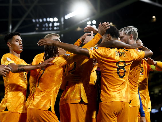 Oranje poetst slechte start weg, pakt drie punten tegen Ierland