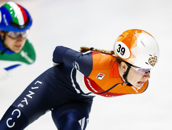 WB shorttrack: goud voor Yara van Kerkhof
