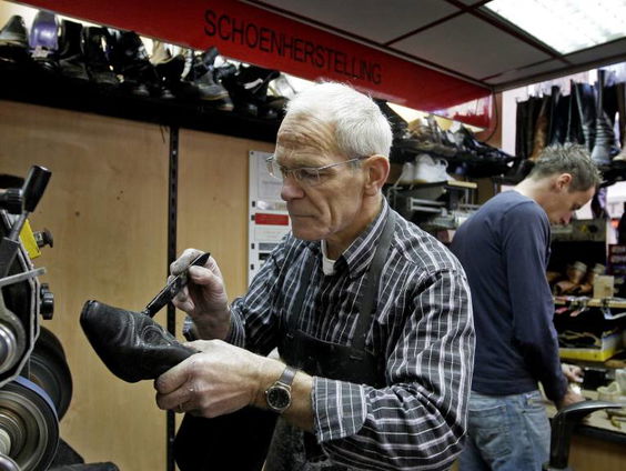 Aantal schoenmakers in tien jaar gedaald met 11 procent