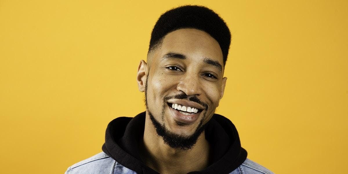 Spoken word artist Jermaine Berkhout sluit Woordkunst rubriek af met WWW WorldWideWar