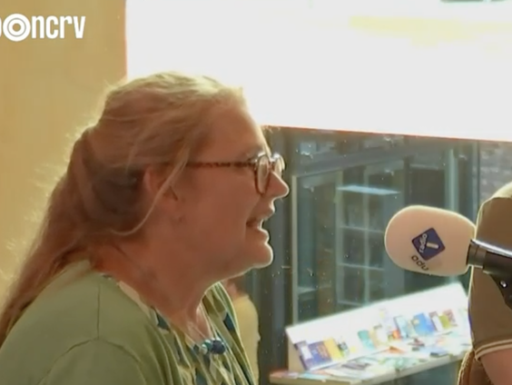 Het Taalnieuws: Vibeke Roeper over congres Onze Taal