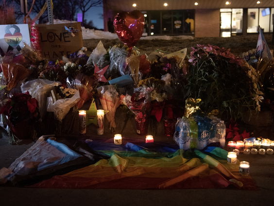 Aantal gewonden fatale schietpartij LHBTIQ+-club Amerika gestegen naar 25