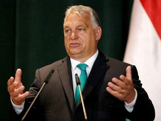 ‘Orbán pest Duitse bedrijven weg uit Hongarije’