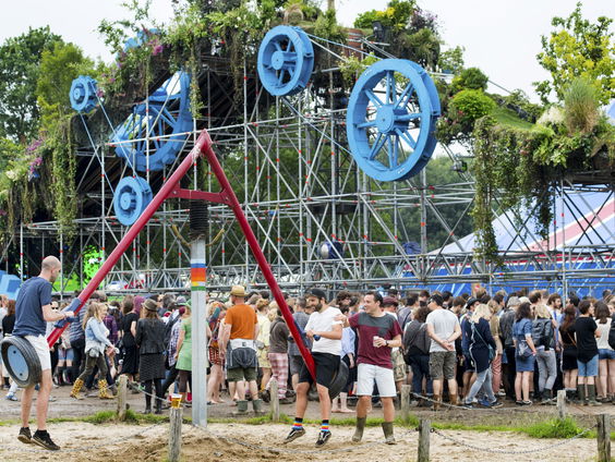 Moeten festivalgangers zich zorgen maken over de macht van Ticketmaster?