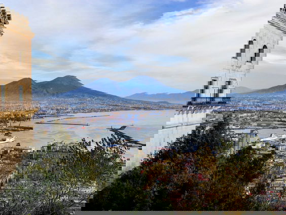 Napels is van steeds meer boeken, films en series het decor. Wat is de magie?