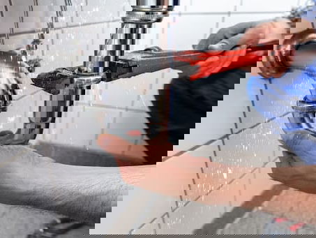 Wereld Loodgietedag vestigt aandacht op... de loodgieter