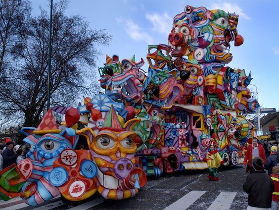 Grootste verzekeraar van carnavalswagen trekt dit jaar de touwtjes strakker aan