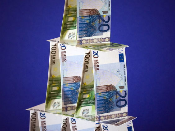 Stevige kritiek op cryptomunten: 'Een moderne versie van het piramidespel'