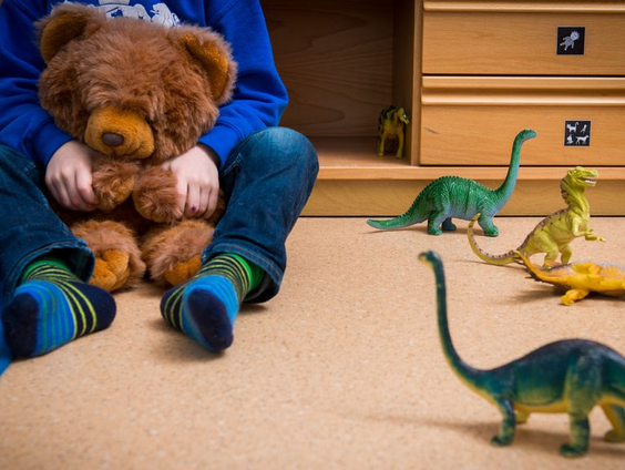 Inspectie: wachttijden bij Veilig Thuis zijn nog altijd te lang