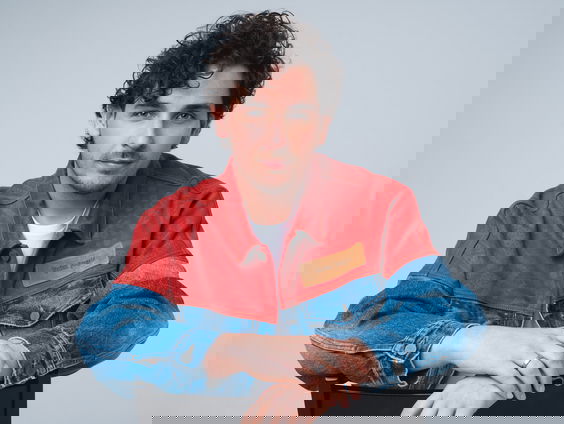 Kunststof - Nielson, zanger