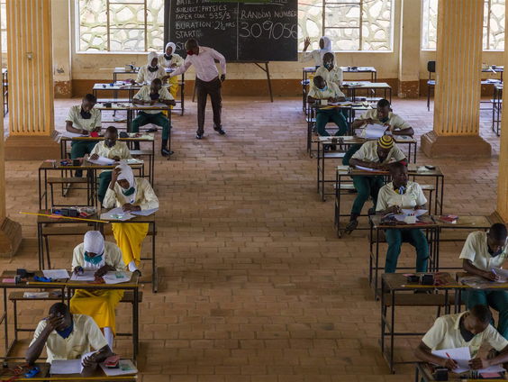 Buitenland Uitgelicht: Oegandese basisscholen gaan na twee jaar weer open