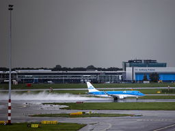 Schiphol hoeft niet te krimpen van de rechter - maar voor hoelang?