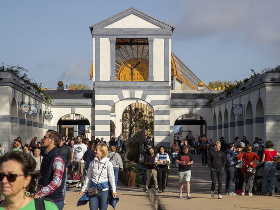Kan de Noordelijke witte neushoorn nog van uitsterven gered worden?