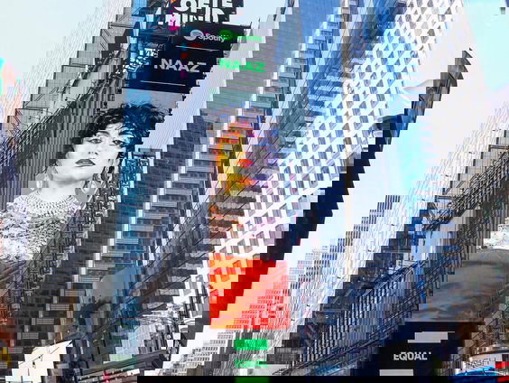 Naaz is terug met een Koerdisch nummer: 'Azadî'