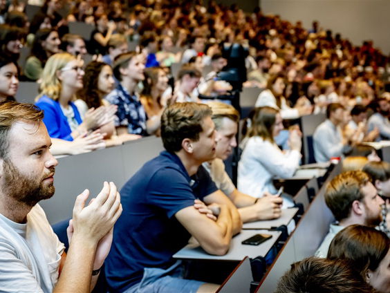 Naar de rechter tegen hogere rente op de studieschuld