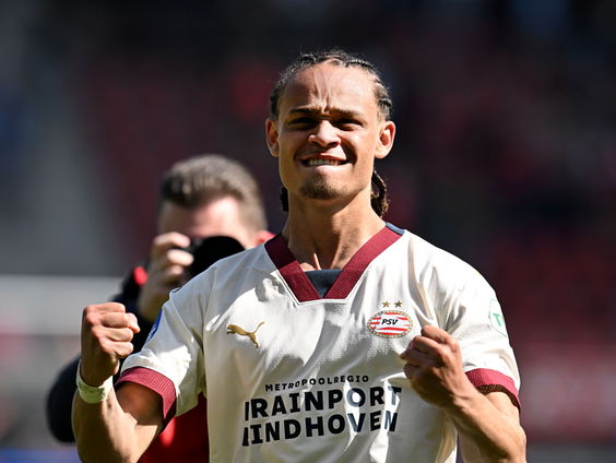 Xavi Simons weg bij PSV