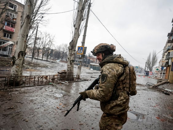 Hoe lang kan Oekraïne Bachmoet nog verdedigen?