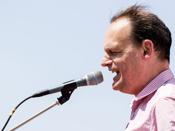 Cabaretier Vincent Bijlo over de mooiste stem