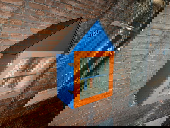 Van Herman Koch tot zelfhulpboeken: Arjen Fortuin gaat langs alle minibiebs