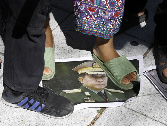 Waarom keert een ultranationalistische monnik zich tegen de junta in Myanmar?