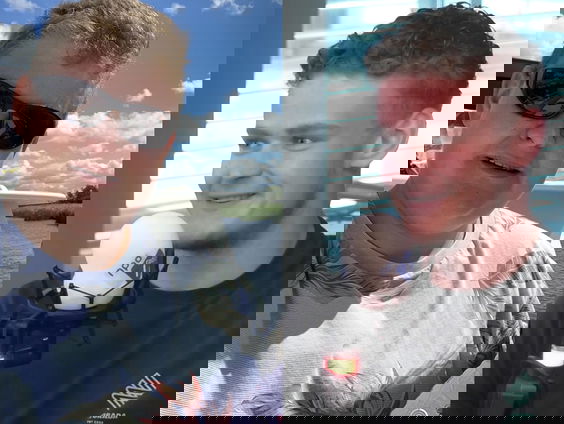 Kai viel 100 kilo af en keert zich tegen verzekeringen: ‘Vergoed de operatie voor overtollig vel’