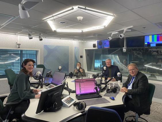 CvdK Andries Heidema (Overijssel), Jetta Klijnsma (Drenthe) en Jaap Smit (Zuid-Holland) over de hete kwes ...