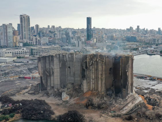 Gedeelte graansilo ingestort in Beiroet